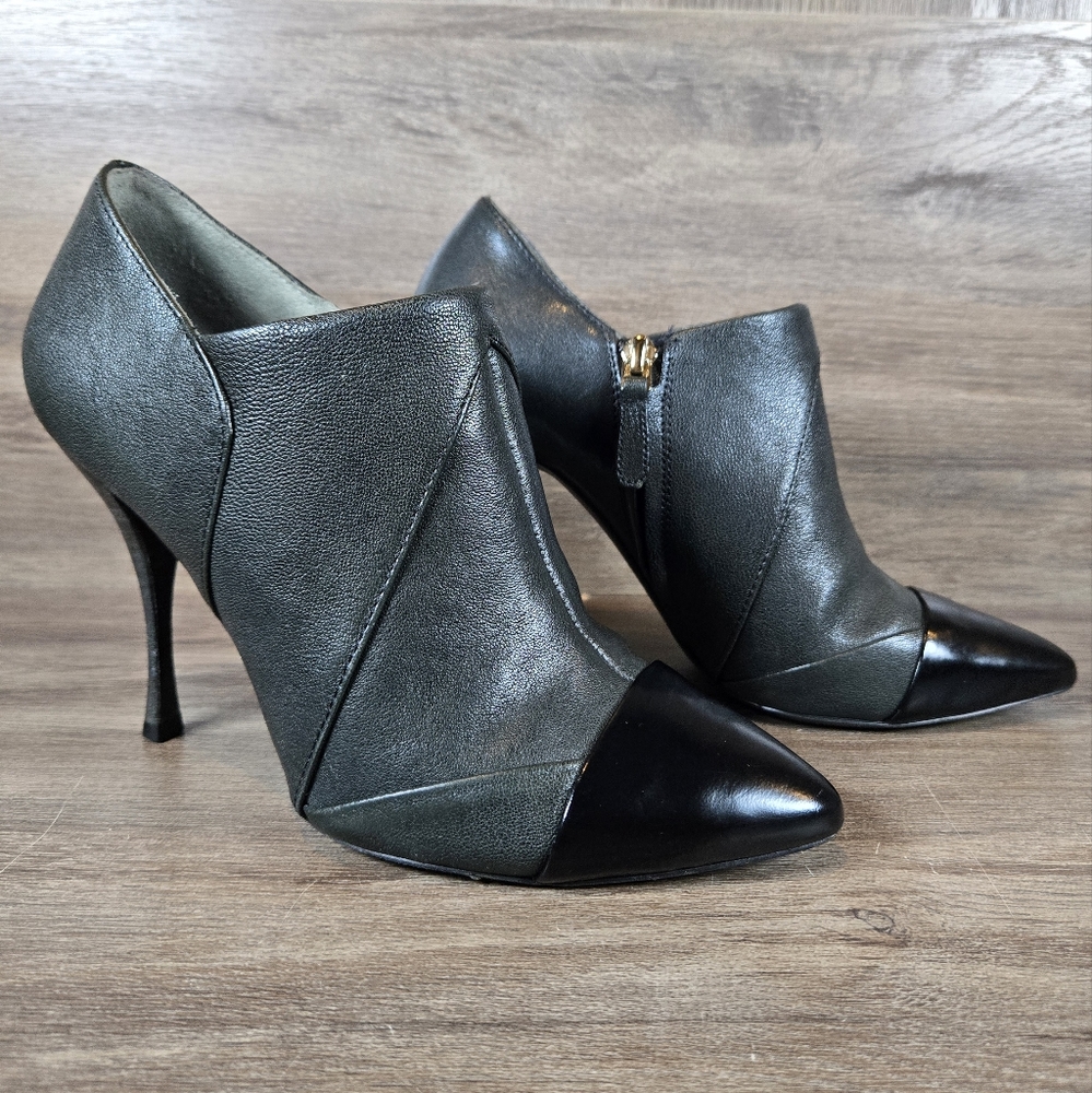 Tory Burch Lorelei Charcoal Gray Black Leather Point Toe Ankle Boot Bootie Sz 7M - Picture 2 of 16
